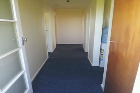 Photo of property in 45a Edgecombe Street, Newlands, Wellington, 6037