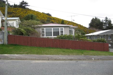 Photo of property in 42 Nelson Crescent, Wainuiomata, Lower Hutt, 5014