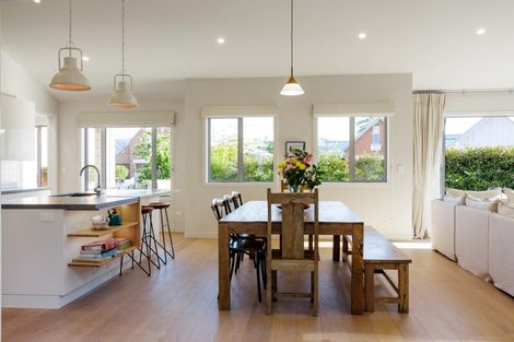 Photo of property in 3 Le Quesnoy Place, Cambridge, 3434