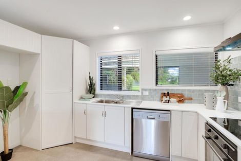 Photo of property in 2 Albert Street, Hamilton East, Hamilton, 3216