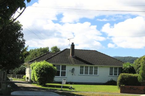 Photo of property in 16 Hector Grove, Trentham, Upper Hutt, 5018