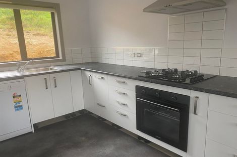 Photo of property in 34c Speargrass Grove, Timberlea, Upper Hutt, 5018