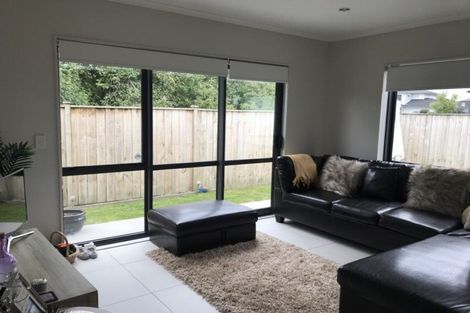 Photo of property in 63 Costa Viva Crescent, Karaka, Papakura, 2113