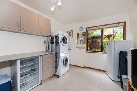 Photo of property in 227a Golf Road, Titirangi, Auckland, 0604
