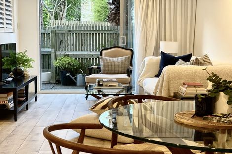 Photo of property in 26/73 Princes Street, Northcote Point, Auckland, 0627