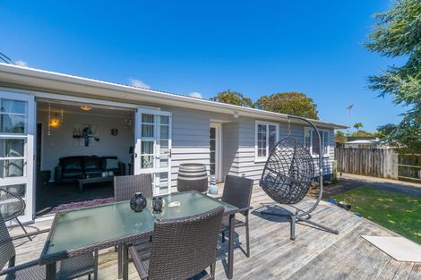 Photo of property in 70 Michael Road, Paraparaumu Beach, Paraparaumu, 5032