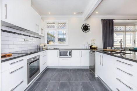 Photo of property in 50f1- King Street, Ebdentown, Upper Hutt, 5018