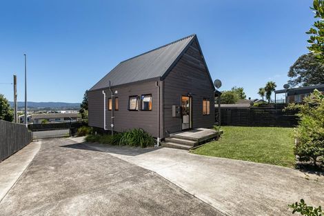 Photo of property in 261 Great North Road, Henderson, Auckland, 0612