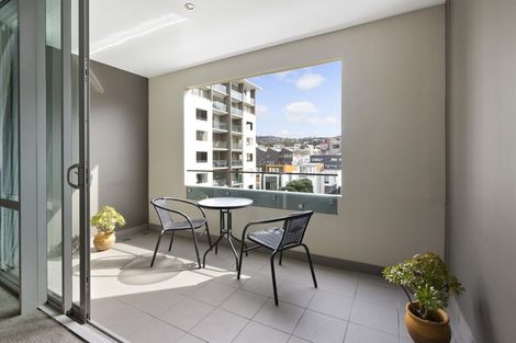 Photo of property in Sanctum Apartment, 10 Ebor Street, Te Aro, Wellington, 6011