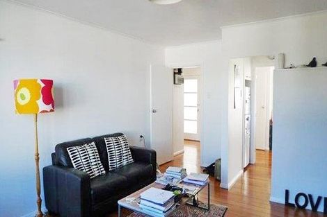 Photo of property in 20 Craigbank Avenue, New Lynn, Auckland, 0600