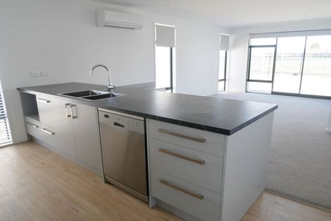 Photo of property in 93 Manakura Street, Russley, Christchurch, 8042