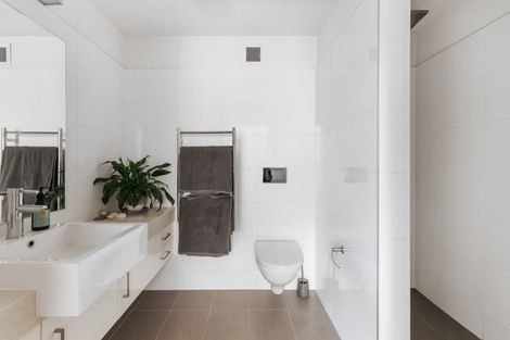 Photo of property in 7/48 Marine Parade, Mount Maunganui, 3116