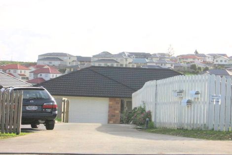 Photo of property in 33b Everglade Drive, Goodwood Heights, Auckland, 2105