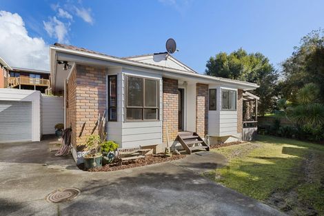 Photo of property in 2/12 Fitzwilliam Drive, Torbay, Auckland, 0630