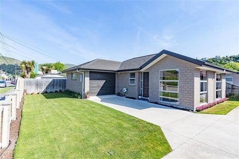 Photo of property in 27 Wilsons Road South, Saint Martins, Christchurch, 8022
