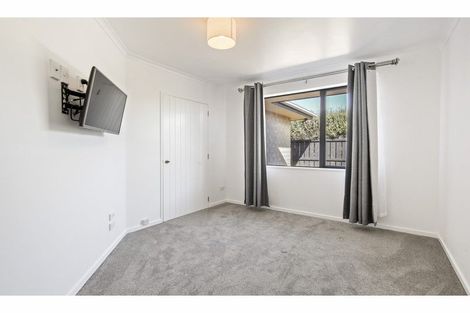 Photo of property in 107 High Street, Oxford, 7430