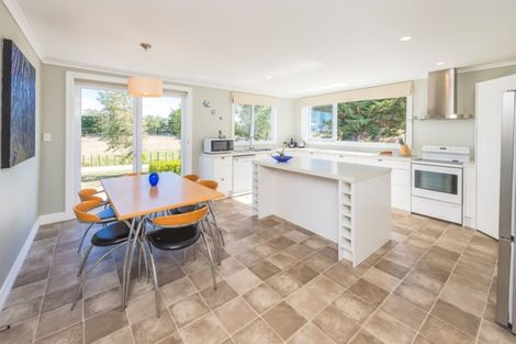 Photo of property in 8a Tirimoana Place, Otamatea, Whanganui, 4501