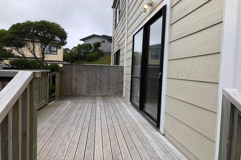 Photo of property in 33a Sunhaven Drive, Newlands, Wellington, 6037