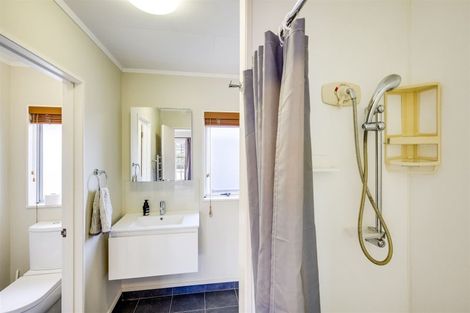 Photo of property in 2a Chester Place, Taradale, Napier, 4112
