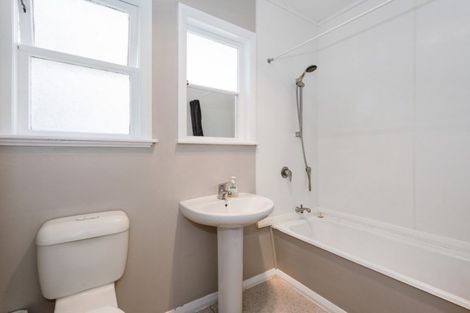 Photo of property in 4 Casey Avenue, Fairfield, Hamilton, 3214