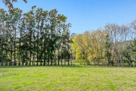 Photo of property in 200 Awa Road, Kumeu, 0891