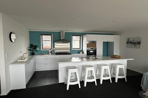 Photo of property in 27 Matenga Street, Waikanae, 5036