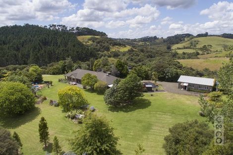 Photo of property in 216 Mcpike Road, Waimauku, 0883