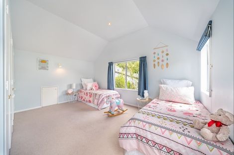 Photo of property in 22a Chatsworth Road, Silverstream, Upper Hutt, 5019