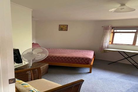 Photo of property in 18 Hercules Drive, Henderson, Auckland, 0612