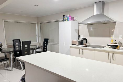 Photo of property in 4 Santiago Crescent, Unsworth Heights, Auckland, 0632
