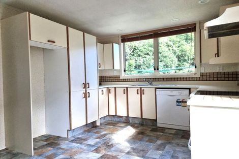 Photo of property in 27 Viewmont Drive, Harbour View, Lower Hutt, 5010