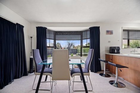 Photo of property in 14 Takaro Avenue, Sockburn, Christchurch, 8042