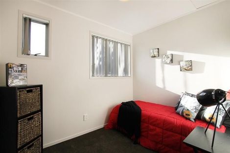 Photo of property in 2 Ranger Place, Wattle Downs, Auckland, 2103