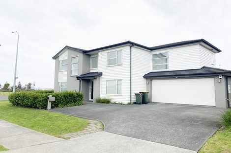 Photo of property in 33 Kensway Drive, Flat Bush, Auckland, 2016