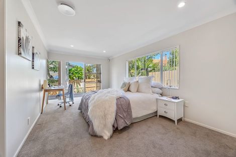 Photo of property in 16 Tornado Place, West Harbour, Auckland, 0618