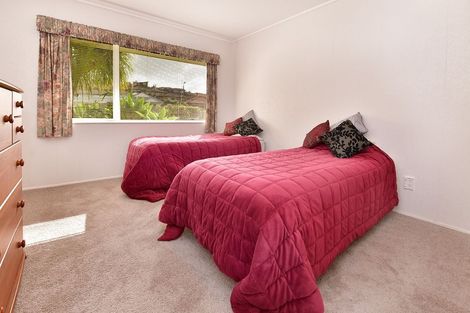 Photo of property in 113 Lakeside Drive, Orewa, 0931