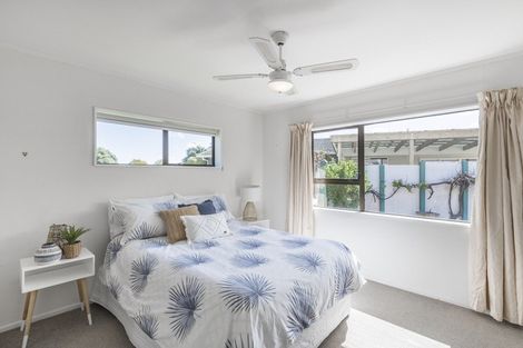 Photo of property in 45 Olive Terrace, Paraparaumu Beach, Paraparaumu, 5032