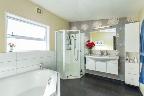 Photo of property in 5 Sutter Street, Seaview, Timaru, 7910
