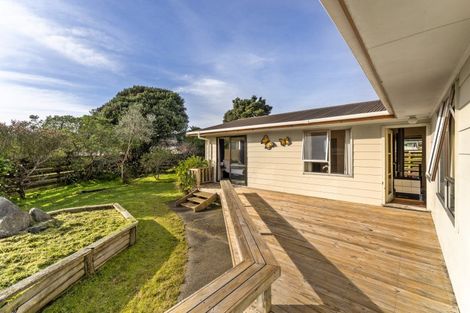 Photo of property in 26 Cypress Grove, Paraparaumu, 5032