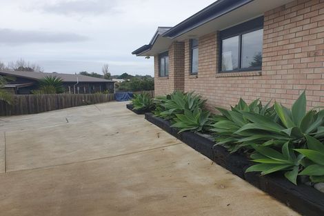 Photo of property in 1b Trosk Place, Waiuku, 2123