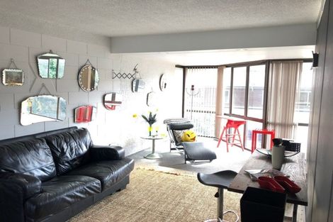 Photo of property in 40 Maunganui Road, Mount Maunganui, 3116