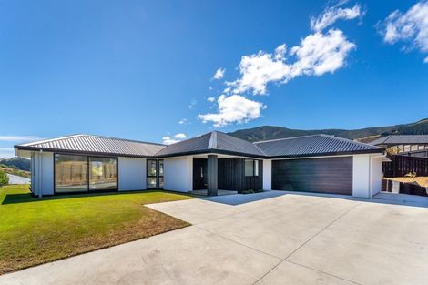 Photo of property in 16a Huntaway Close, Stoke, Nelson, 7011