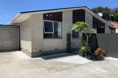 Photo of property in 32 Prestons Road, Redwood, Christchurch, 8051
