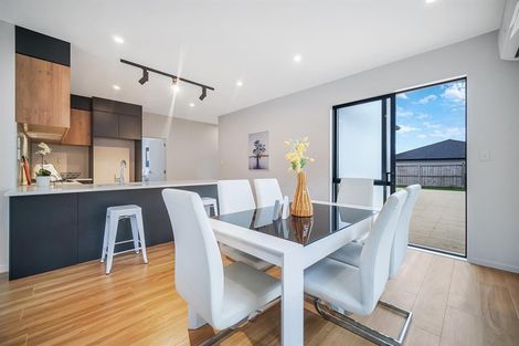 Photo of property in 42 Holcroft Street, Papakura, 2110