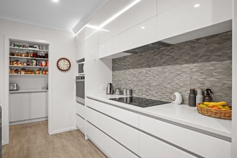 Photo of property in 76 Shields Street, Clyde, 9330