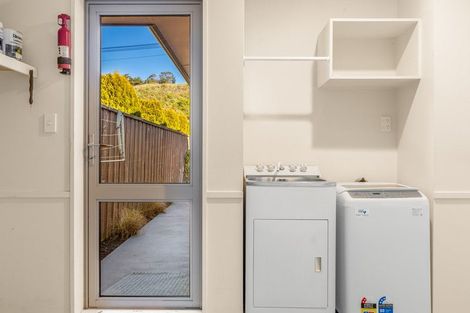 Photo of property in 21 Taupata Street, Redcliffs, Christchurch, 8081