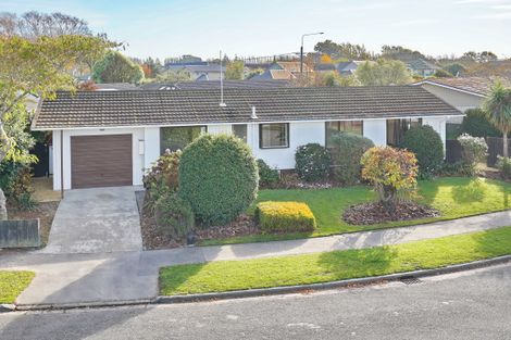 Photo of property in 49 Oldwood Street, Bishopdale, Christchurch, 8053