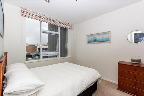 Photo of property in 22 Liardet Apartments, 203/22 Liardet Street, New Plymouth, 4310