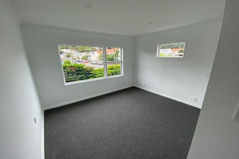 Photo of property in 1/17 The Parade, Island Bay, Wellington, 6023