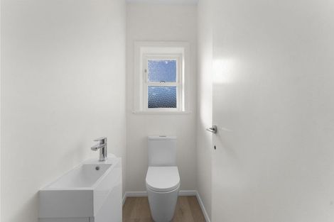 Photo of property in 35 Upjohn Street, Brooklands, New Plymouth, 4310